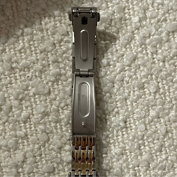 BCBGMAXAZRIA WATCH - Picture 3 of 3